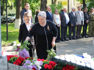 Митинг на Братской могиле и могиле рядового Х. Ишматова